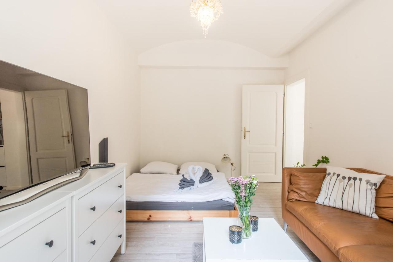 Quiet Apartment In The City Center With Own Terrace Πράγα Εξωτερικό φωτογραφία